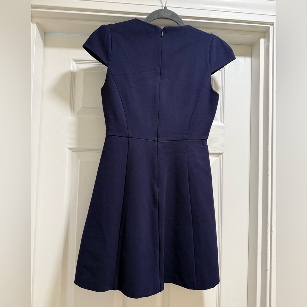 Halston Heritage V-neck, mini dress with cut out - Picture 5 of 6